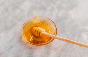 Розтоплюємо мед правильно: прості та безпечні способи