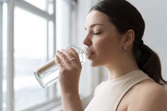 Сколько нужно пить воды, чтобы ускорить похудение