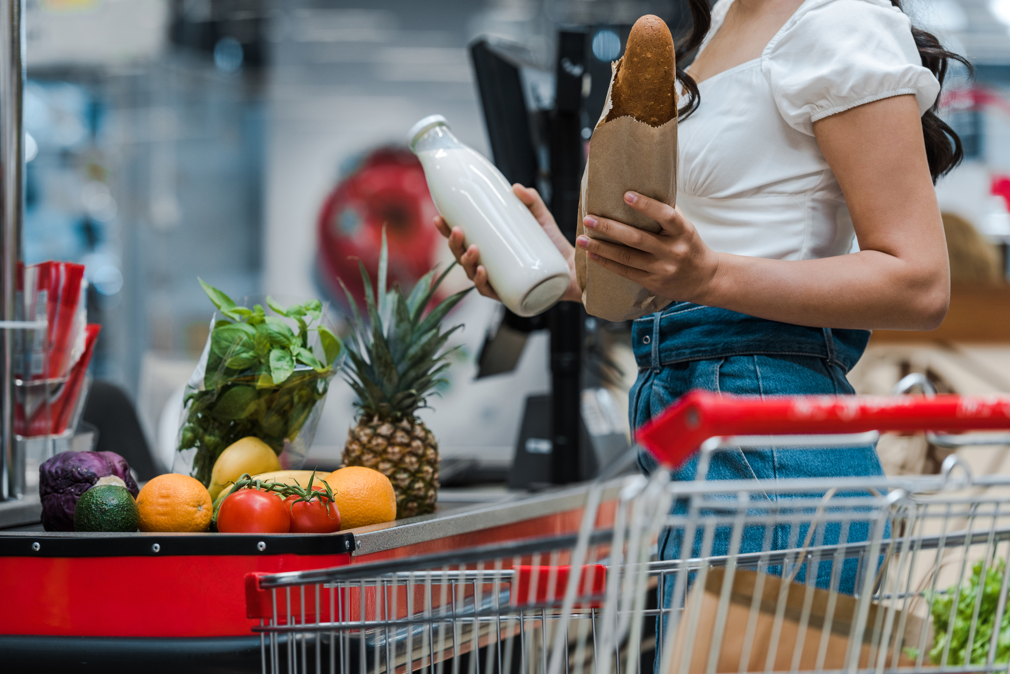 Ціна змінюється: скільки коштує базовий кошик продуктів в Україні