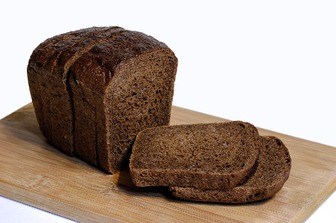 Як і де правильно зберігати чорний хліб: головні лайфхаки