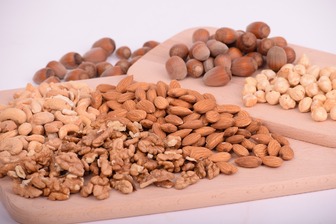 Замачивание орехов: простая хитрость для лучшего пищеварения и вкуса