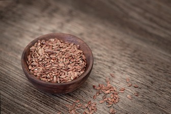 Сила льону: як покращити здоров’я за допомогою лляного насіння
