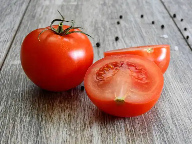 Вкусный весенний витамин: где дешевле всего купить помидоры