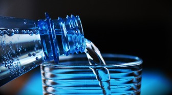 Вода — основа жизни: как ее правильно хранить