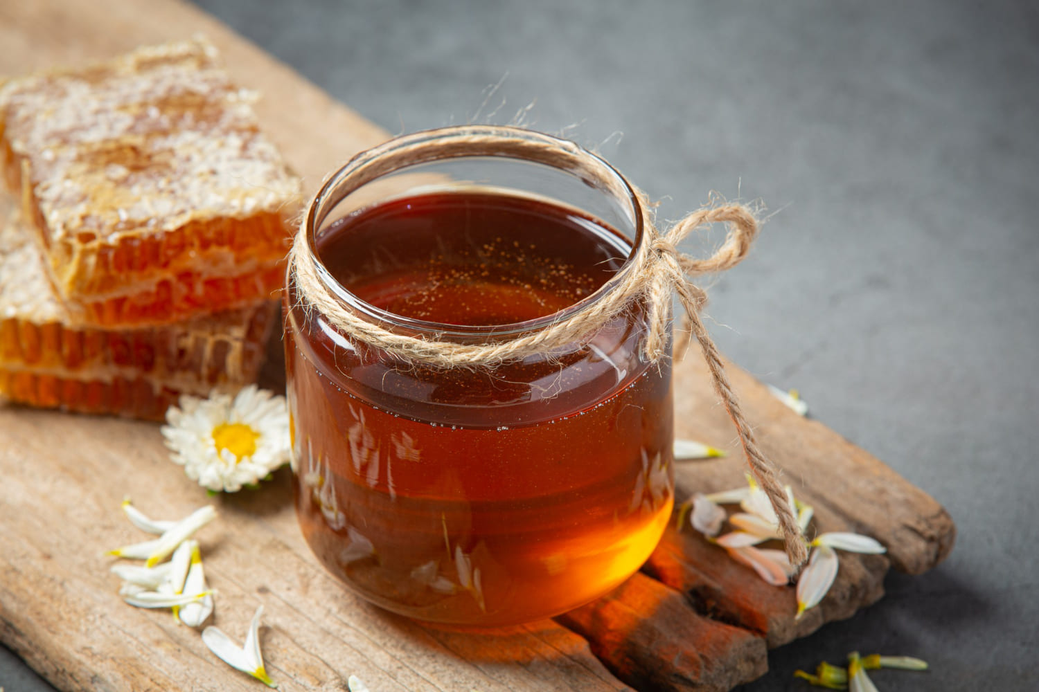 Мед против сахара: какие полезные свойства этого продукта и противопоказания