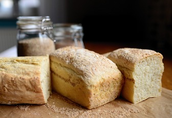 Хрустящий и полезный: как правильно хранить хлеб