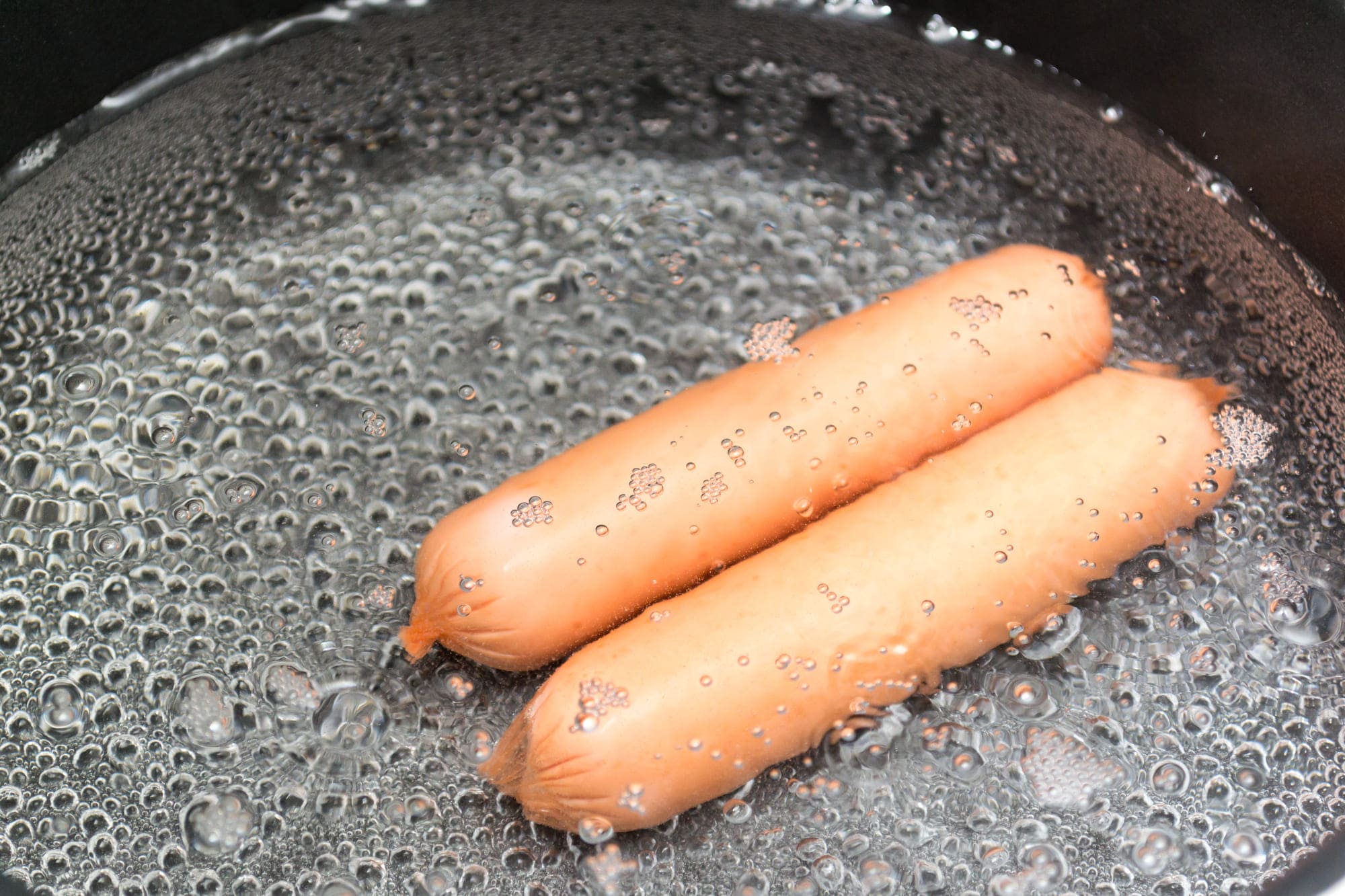 Быстро и вкусно: как правильно варить сосиски